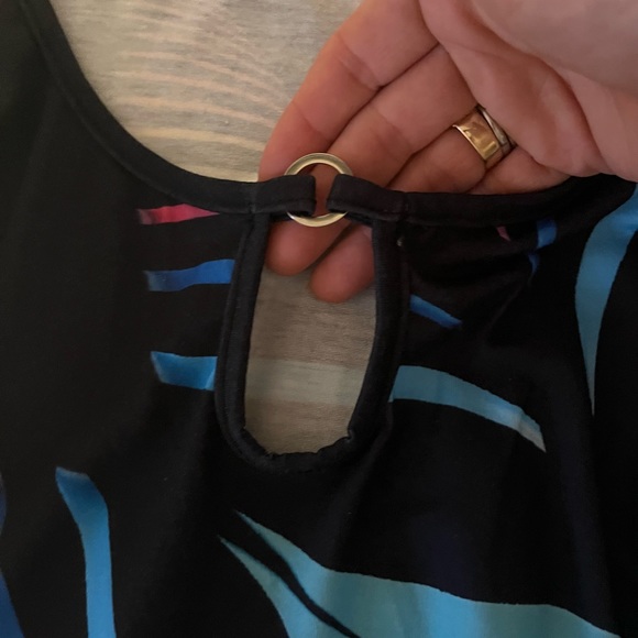 NWOT Blue burst summer dress sleeveless with black background - Picture 5 of 11